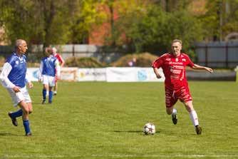 Informace z radnice Nový plot u fotbalového hřiště nahradilo oplocení, které opticky propojuje sportovní areál s okolím. Nevzhlednou kulisu z vlnitého plechu Rekonstrukcí prošla i fasáda tribun.