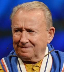 Masaryka a obdržel také Cenu Paměti národa. Br. Zahrádka byl nositelem řady skautských vyznamenání a byl také členem čestného Svojsíkova oddílu. V jeho řadách patřil k nejaktivnějším.