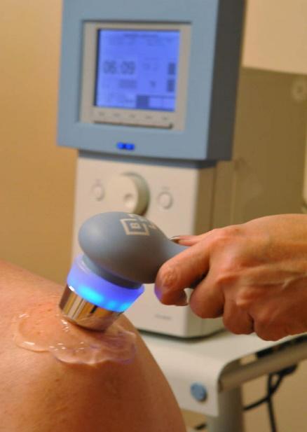 Prevence těchto obtíží spočívá především v ovlivňování bolesti již od počátku vzniku, a ne až po amputaci Obr. č.23 bandáž amputačního pahýlu.