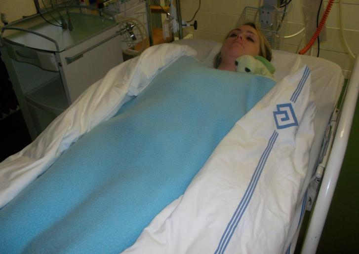 je třeba ošetřovat jeho osobními hygienickými prostředky, mýdly, krémy, parfémy (vždy dát přivonět) a samozřejmě sledovat jeho reakce. Orální stimulace.