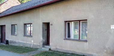 UH00155 Napajedla, okres ZL Půldomek 3+1 s menším pozemkem na tř. T. Bati, v původním a udržovaném stavu, částečně zateplený, protihluková plastová okna.