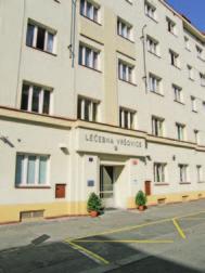 pacienty a současně nabízí rozšířenou rehabilitaci zaměřenou na včasnou mobilizaci a aktivizaci pacientů s kardiovaskulárními onemocněními nebo po úrazech či operacích.