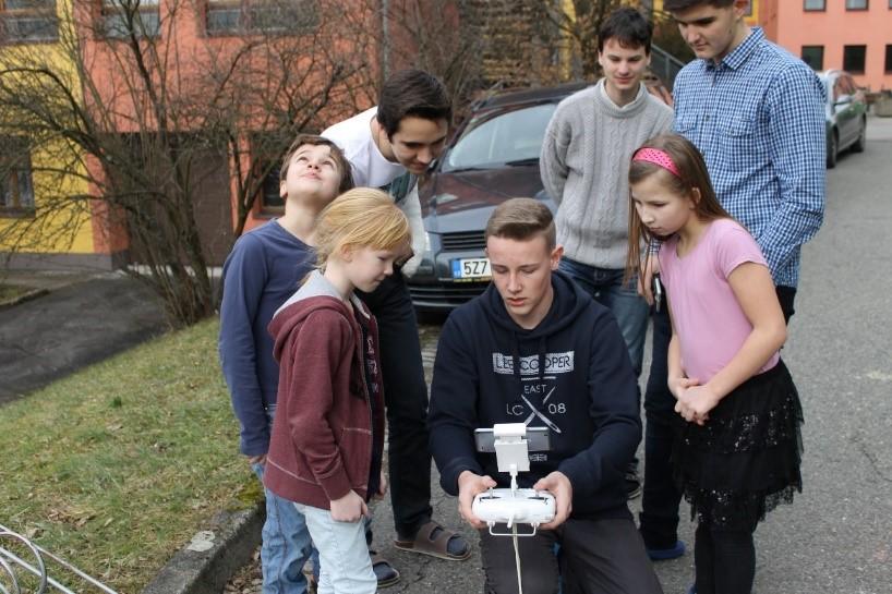r.o. Drnovice. Částka potřebná k vyplacení finanční podpory je 19.900,-Kč. Spolupracujeme s mateřskými školkami Dne 14.