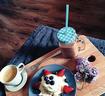 OČISTA K DETOXIKACI TĚLA JSOU VHODNÉ SMOOTHIES Již k nám doputovalo jaro, tedy období, kdy vše kolem nás kvete do krásy.