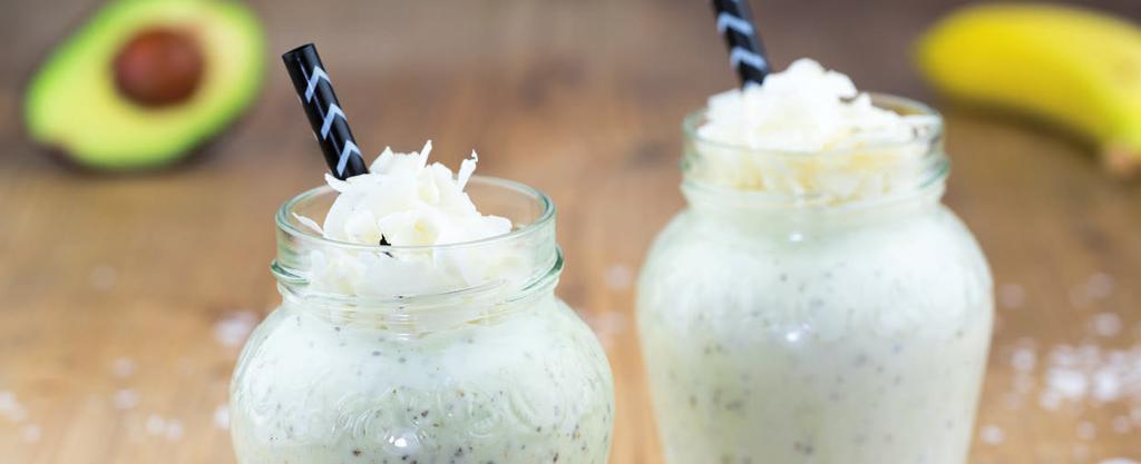 Mandlové smoothie s banánem a kokosem 2 porce 10 minut snadné cca 1296 kj / 310 kcal na porci y 7,7 g sacharidy 28 g tuk 18,1 g