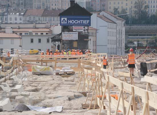 Denní zpravodajství na www.nasepraha.cz Náročná oprava Negrelliho viaduktu Negrelliho viadukt prochází po 160 letech celkovou rekonstrukcí.