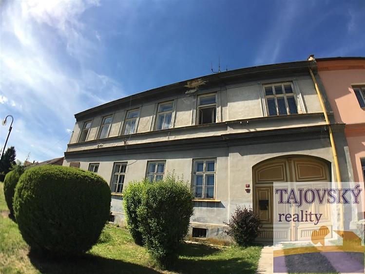 Záznam o prodeji srovnávané nemovitosti č. 3 1. Identifikace Prodej, Rodinný dům, 264 m 2, Velké Opatovice, okres Blansko Celková cena: 2.300.000 Kč Adresa: Velké Opatovice, okres Blansko 2.