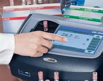 čtečkou. Po dvou sekundách zvukový signál potvrdí, že data byla aktualizována.