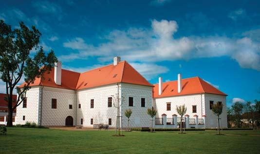 HOTEL ZÁMEK VALEČ