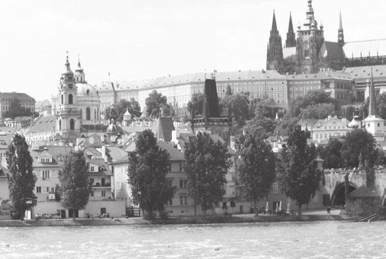 Zpravy telefon : 777 556 578 @staromestskenoviny.eu 3 noviny vyslaly Do ulic kou: koho BuDete volit? Dívka ze str. 3 volby 2017: 20. - 21.