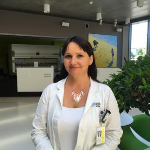 Náš lékař Na léčbu onemocnění prsu jsou v PTC specialistkami paní doktorky Andrea Pásztorová a Gabriela Kasáčová. Proč si vybraly právě obor onkologie a co jim přináší tak náročná práce? MUDr.