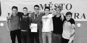 Vše se dalo do pohybu koncem listopadu, kdy se začala nacvičovat jednotlivá vystoupení za asistence tutorů. Že nevíte, kdo je to tutor?