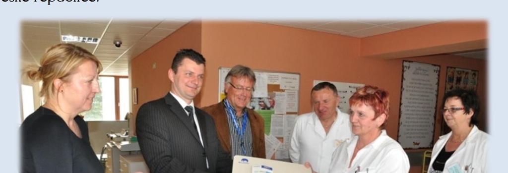 Monitory dechu pro novorozenecké oddělení Strakonická nemocnice od Nadace Křižovatka obdržela pět monitorů dechu
