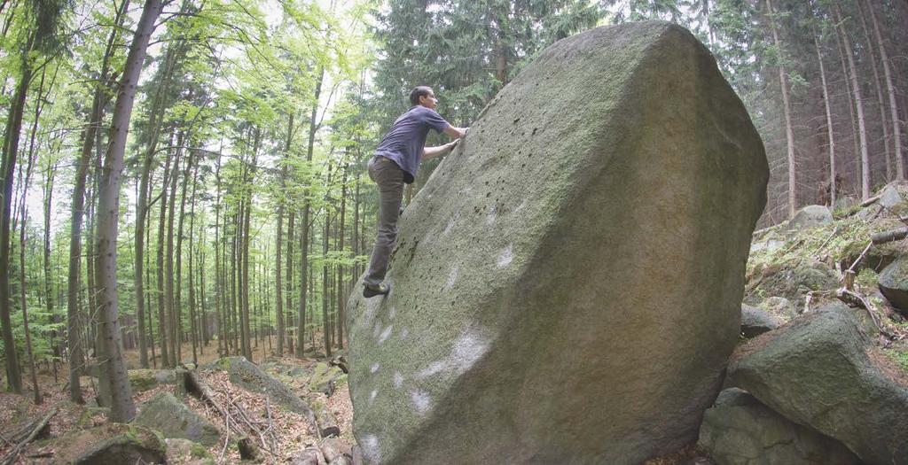 Sokolí vrch Central Park Popis Oblast je tvořená balvany z hrubozrnné žuly a poskytuje především technické a silové lezení v hladkých plotnách a na oblých hranách.