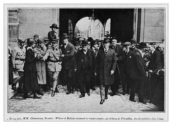 národů Masarykův koncept austromarxista Šmeral a podunajská federace Vojáček 14 Compiegne 11. 11. 1918 Mírová jednání Versailleská mírová smlouva č. 217/1921 Sb. Saintgermainská mírová smlouva č.
