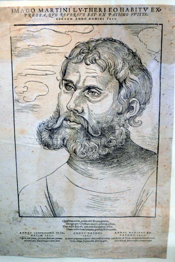 k zamyšlení 1517 2017: VYVEDENÍ ZE STRACHU PŘÍKLON K BOHU OTEVŘENÍ SE SVĚTU R ok 1517 symbolizuje začátek evropského reformačního hnutí, které je spojeno s městem Vitenberk a jeho univerzitou a se