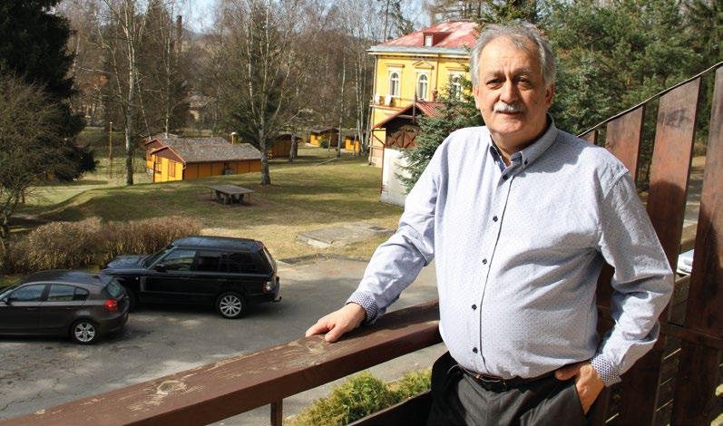 PROFIL MIROSLAV ROJEK Optimista z povolání Může existovat pro vedoucího rekreačního střediska lepší ocenění, než spokojenost stovek věrných hostů?