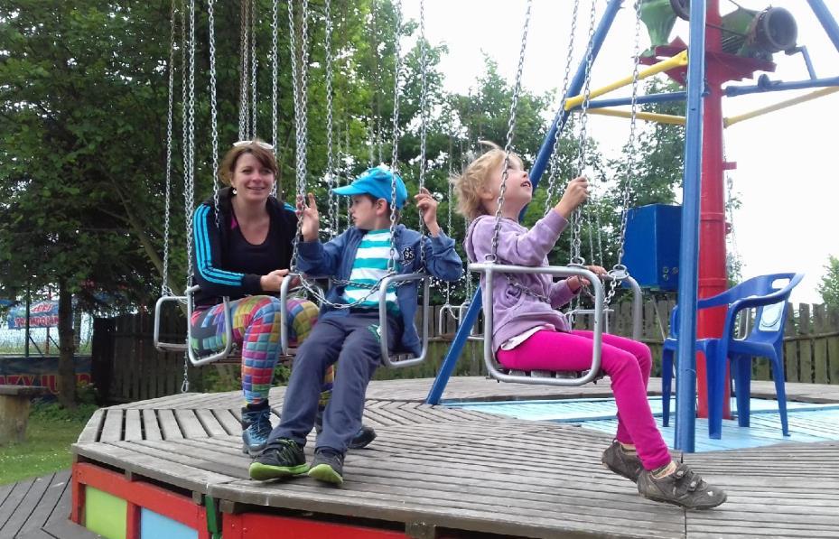 - Zábavní park Nepomuk - návštěvy obchodů, pošty, lékárny, cukrárny, zámeckého