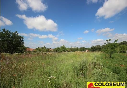 Určení pozemku dle územního plánu: bydlení Výměra: 2 200 m² Nabídková cena: 4 180 000 Kč Popis: pozemek v Měníně, který je dle platného územního plánu určen pro výstavbu rodinných domků.