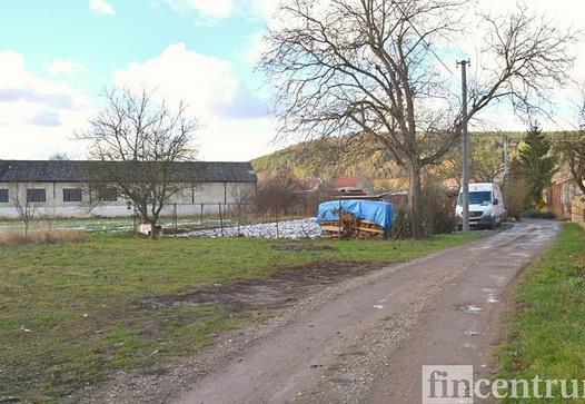 Pozemek parc. č. 4422/265 o výměře 996 m2 je v katastru nemovitostí veden jako ostatní plocha.