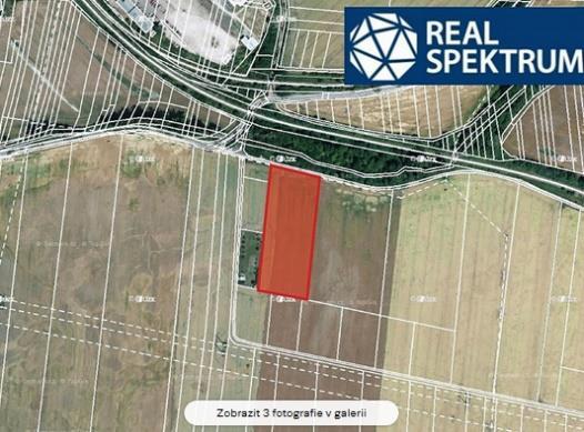 Pozemek je vhodný pro zahrádkářské účely, chov koní apod. Celková plocha pozemku činí 2718 m2.