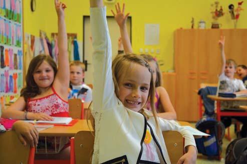 Vzhledem ke zvýšeným nárokům, které jsou na pedagogy naší školy kladeny, jsme se zapojili do projektu Inkluze v ZŠ Slušovice. Doba realizace projektu je 1. 9. 2016-31. 8.