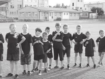 Díky trenérům Kubovi Bábíčkovi, Jaroslavu Munzarovi a Jiřímu Dudovi, kteří se klukům 2x týdně věnovali, za jejich čas a perfektní přístup. Zajistili jim soustředění, mnoho přátelských zápasů.