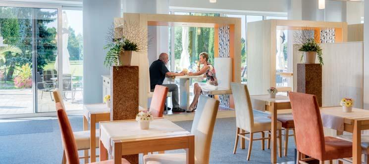 březen 2018 lázně 9 GASTRONOMIE LÁZNÍ AURORA Restaurace Harmonie Restaurace Harmonie se nachází v přízemí areálu lázní, nabízí pokrmy české i mezinárodní kuchyně, rybí speciality, polední menu.