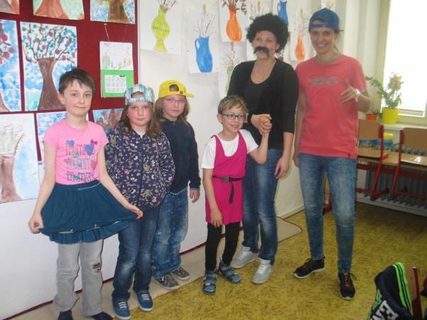 Za první stupeň byl podle členů poroty z devátých tříd nejlepší Jakub Růžička z jednotlivců z 1. A a 4.