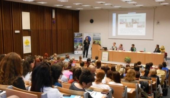 Učebna může být využita pro lidi s mentální retardací a kombinovaným postižením, s poruchou autistického spektra, s demencí apod.