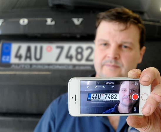 nebo závadu na voze. Připojí komentář, případně zdokumentuje stav na měřidlech.