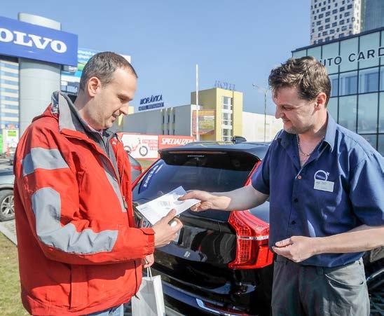 přímo v mobilu. Jakmile je klient odsouhlasí, mechanici se do nich okamžitě pustí.