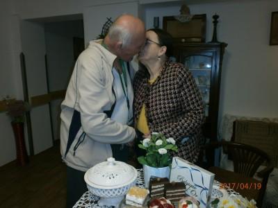 17 A jde se blahopřát... p. Abbasové 20.4. oslavila p. Abbasová krásné 68 narozeniny.