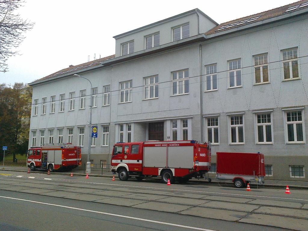 HAVÁRIE V ZÁKLADNÍ UMĚLECKÉ ŠKOLE Dne 12. listopadu 2016 v poledne bylo zjištěno zaplavení suterénu budovy Základní umělecké školy F. Jílka Brno, Vídeňská 52 vodou a bahnem.