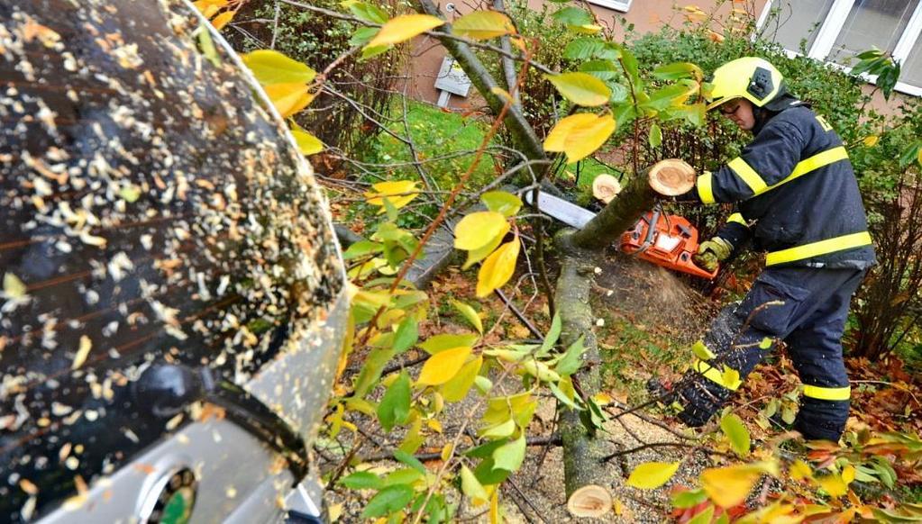 2.2.3 Přehled počtu zásahů a ostatních činností jednotek PO kategorie JPO I Typy událostí ÚO Stanice Požár Dopravní nehoda Únik neb. chem. látky Technická havárie Radiační hav. a nehoda Ostatní mim.