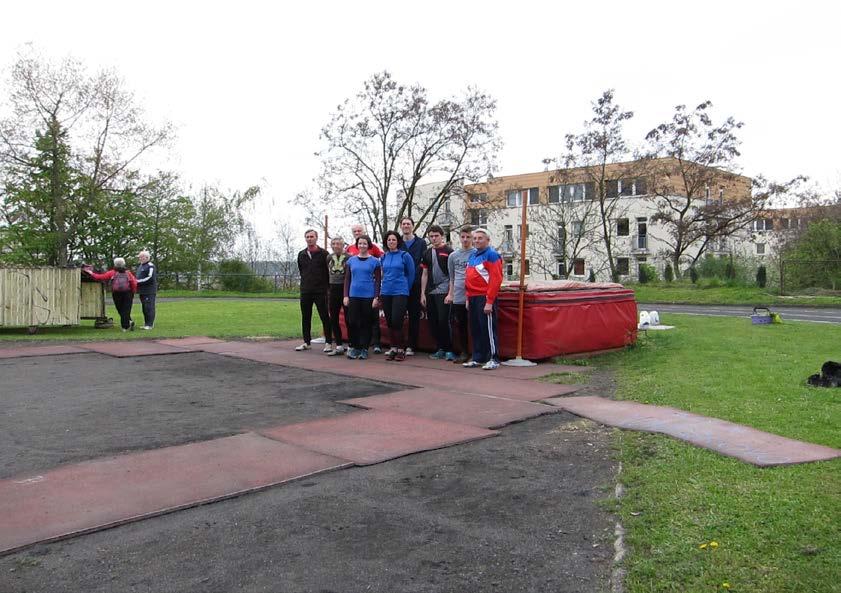 výška pořadí příjmení jméno klub nar. věk kat. výkon koefic. přepočt. ofic. výška 1. Kunovjánek Aleš AC Praha 1890 24.5.1965 50 50 155 1.1617 180.0635 180 2. Urban Luděk AC Praha 1890 12.