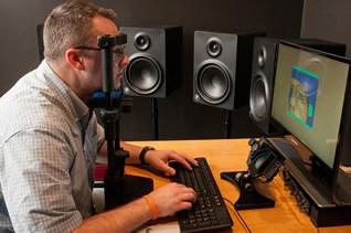 1: Eye Tracking Glasess od spoločnosti SMI, SMI Eye Tracking Glasess 2w [2] Remote Eye Tracking (Obr.