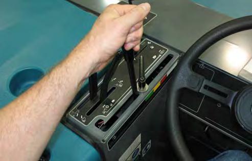zapnout. Kartáč se automaticky začne otáčet. 3.