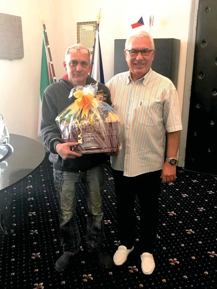 Dùslednì dbáme na to, aby pøíjmy ze soutìsek a parkoviš byly efektivnì využívány a investovány do projektù, které budou úèinnì sloužit našim obèanùm a místním podnikatelùm.