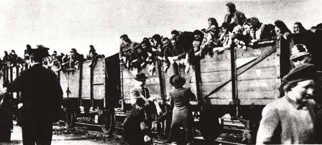 proti totalitě kolem 13. hodiny. O situaci se zajímalo Gestapo, které telefonovalo na příslušnou policejní stanici a požadovalo, aby strážníci zamezili lidem vstupovat do prostoru nádraží.
