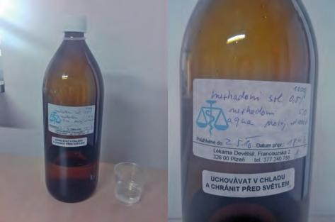BULLETIN 1/2017 Recenzovaná původní práce mnohá zdravotní rizika. Špatná rozpustnost buprenorfinu ve vodě je při injekční aplikaci spojena s kožními infekcemi, abscesy a cévními infekcemi.
