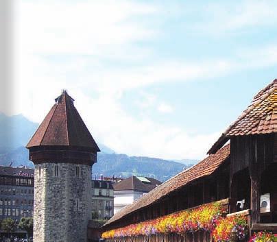 Odpoledne navštívíme skanzen v Ballenbergu u Brienz, druhá skupina si může zvolit procházku k Brienzskému jezeru, poté odjezd do Interlakenu exkurze v čokoládovně Schuh s ukázkou ruční výroby a