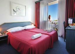 2100 Kč, 1/11 pokoj: + 1200 Kč, příplatek balkon Adriatic: + 400 Kč, balkon moře Adriatic + 800 Kč, dětská postýlka do 3 let: zdarma od Umagu a 15 km severně od Poreče, má krásné 1500 let staré