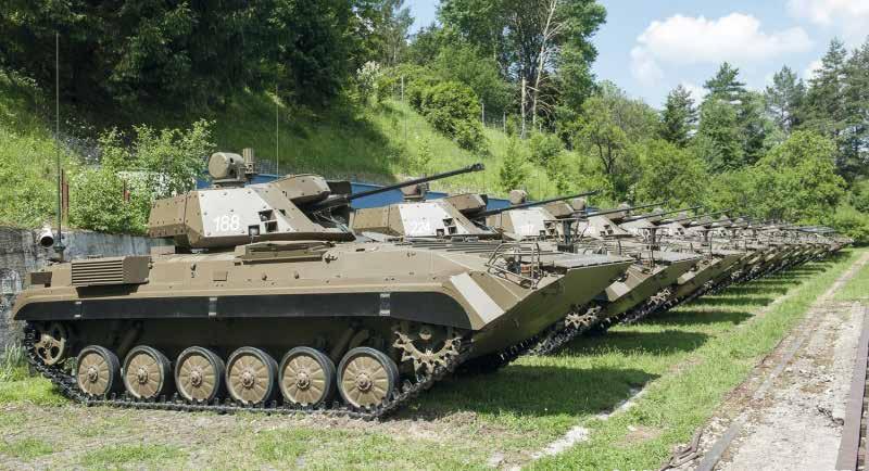 Připraveno ve spolupráci s redakcí Armádních novin Slovenská armáda převzala modernizovaná BVP Na konci května slovenská armáda slavnostně převzala prvních 21 modernizovaných bojových vozidel pěchoty