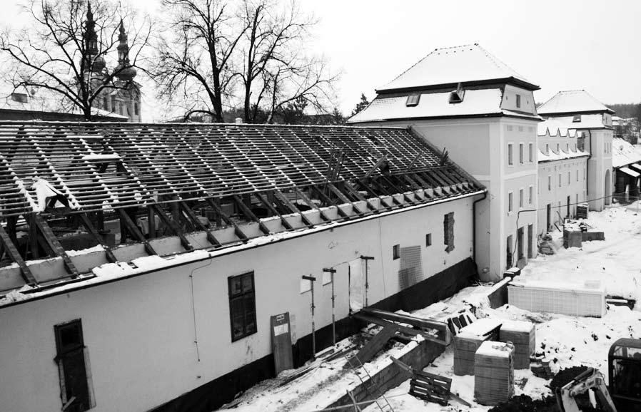 Velehradská farnost buduje Tak jako probíhá duchovní příprava na jubileum v roce 2013, na Velehradě se vše chystá rovněž po stránce stavební. Požádali jsme proto velehradského faráře P.