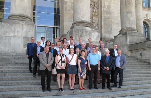 Zleva: Wolfgang Lippert, Zemský rada okresu Tirschenreuth, 1.
