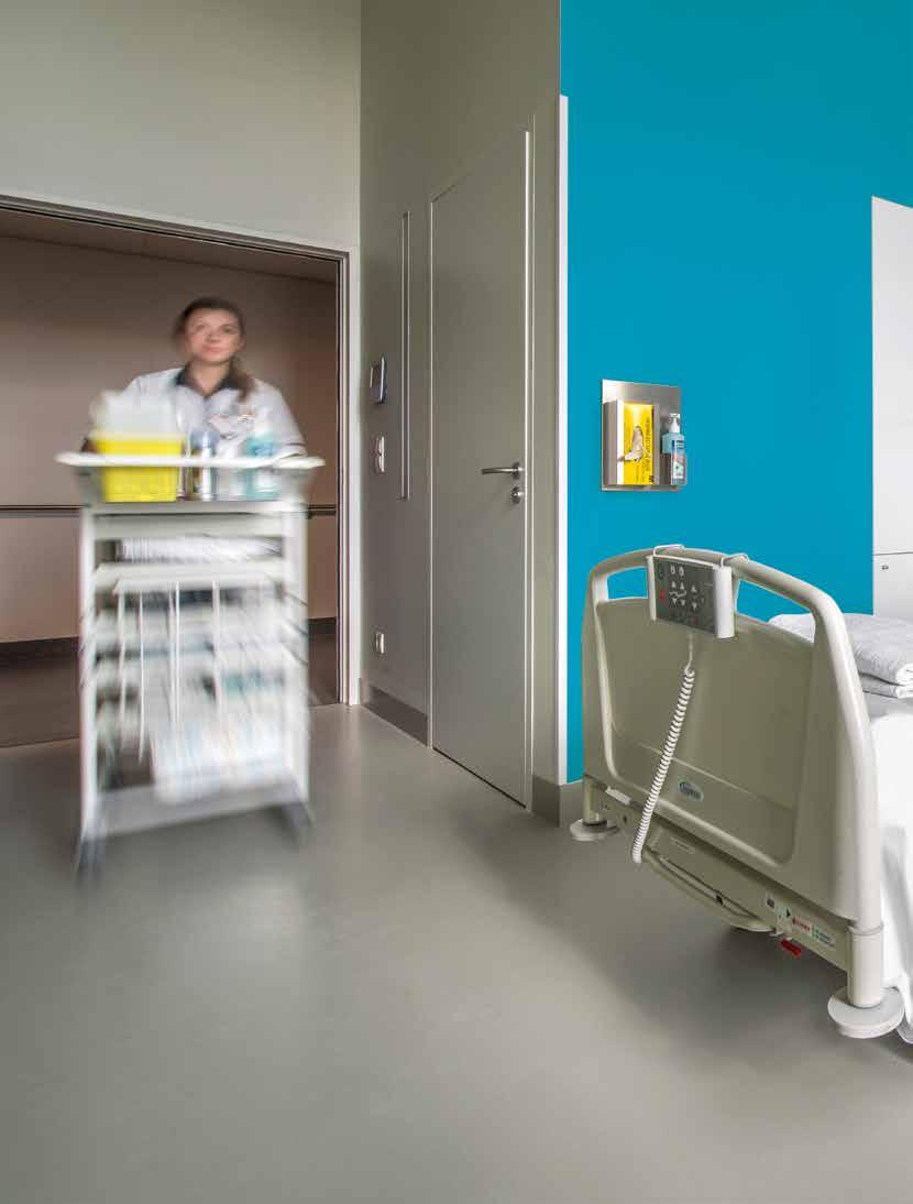Vyrovnávací stěrky SCHÖNOX SCHÖNOX ZM Samonivelační cementová vyhlazovací a vyrovnávací stěrka s velmi nízkými emisemi Velmi malé smrštění a dobré samonivelační schopnosti EMICODE EC 1 PLUS R: velmi