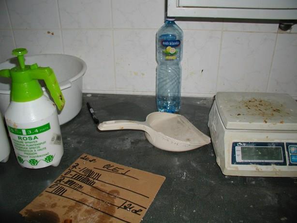 mikroorganismů a kontaminace produktu.