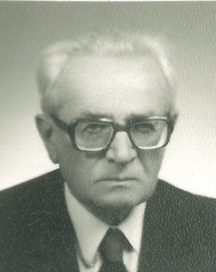 ANTONÍN NĚMEC (1906 1992) 1906 narozen v Martínkově, okres Třebíč 1924 1928 studoval Odbor strojního inženýrství ČVŠT 1929 1931, 1933 1934 asistent na Ústavu stavby strojů II.