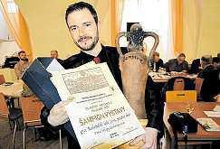 vrací ženy ze zapovězeného území černobylské katastrofy.